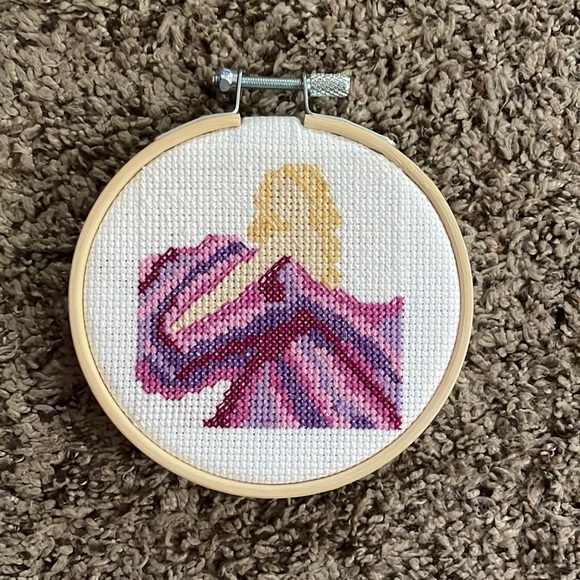 Speak Now Album Cross Stitch - Picture 1 of 6